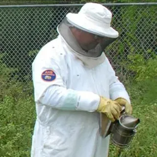 thumbnail for publication: Choosing the Right Pest Control Operator for Honey Bee Removal: A Consumer Guide